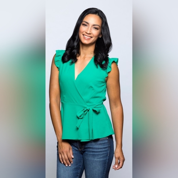 Monteau Tops - Monteau Ruffled Short Sleeve Green Wrap Top XS